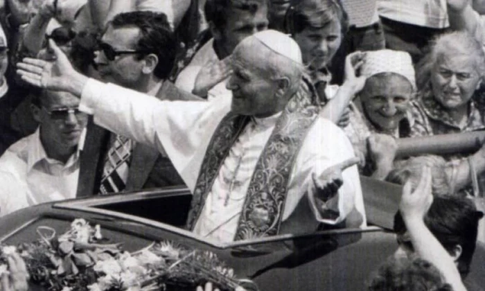 Regimul comunist polonez şi Biserica Catolică (1945 1956) jpeg