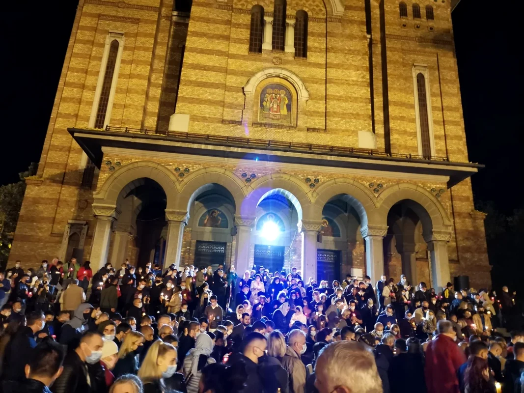 Slujba de Înviere de la Catedrala Mitropolitană din Timişoara FOTO Ş.Both