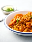 Curry cu cartofi dulci si naut  Sursa foto shutterstock 2087308756 jpg