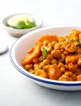 Curry cu cartofi dulci si naut  Sursa foto shutterstock 2087308756 jpg