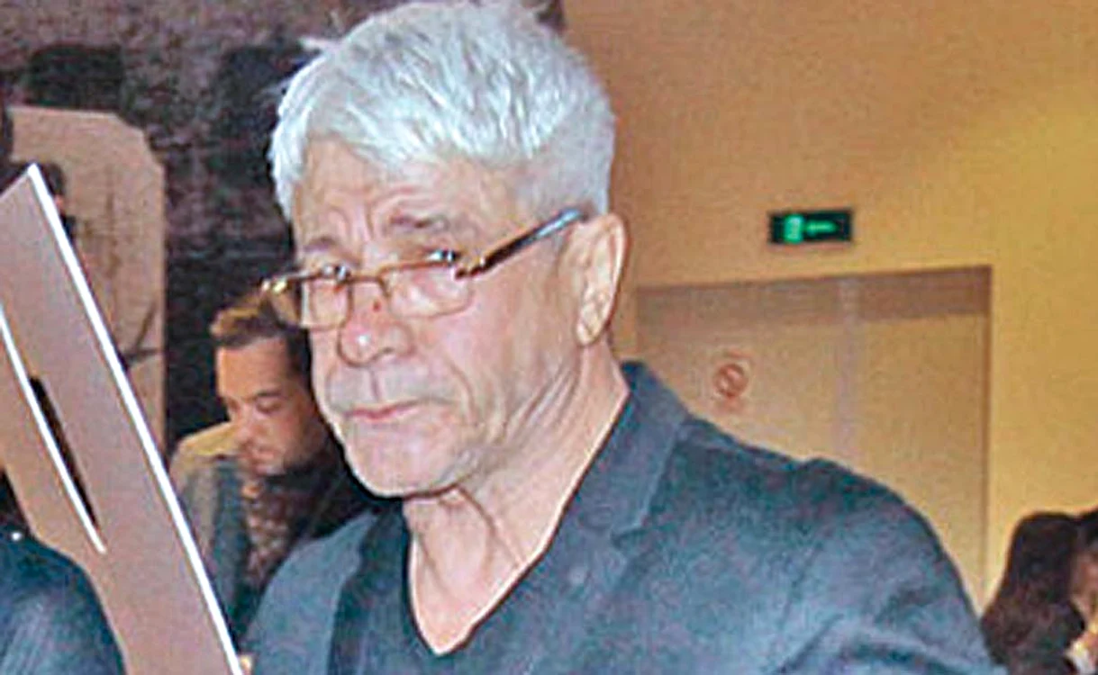 Gheorghe Visu s-a pozat sleit de puteri, după ce a curăţat podelele