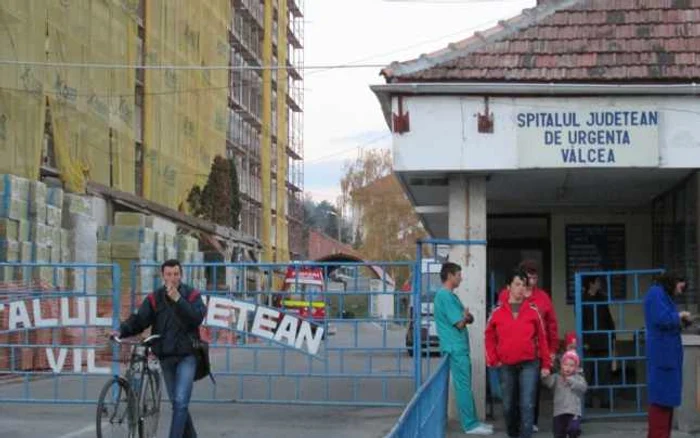 SJU Vâlcea deserveşte peste 350 000 de locuitori din judeţul Vâlcea. Foto Adevărul