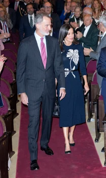 Regina Letizia, într-o rochie tricotată