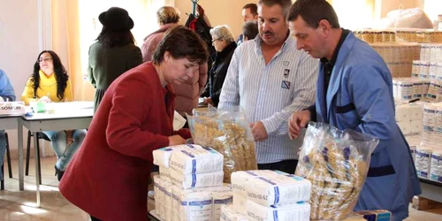 Fiecare orădean va primi 27,5 kilograme de alimente constând în zahăr, paste făinoase sau lapte praf