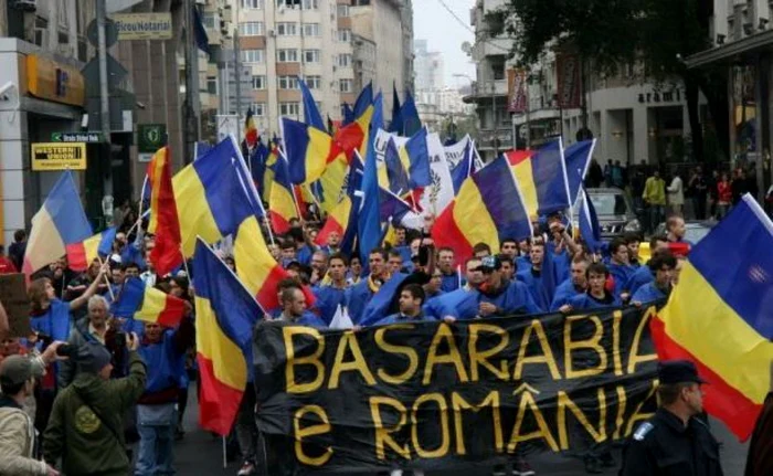 În România au existat mai multe marşuri pentru unirea Basarabiei cu România FOTO Arhiva Adevărul