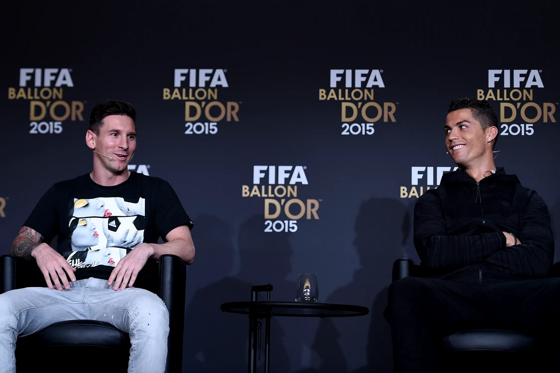 
    Deși nu mai evoluează în același campionat, Lionel Messi și Cristiano Ronaldo se duelează de la distanțăFoto: EPA-EFE  