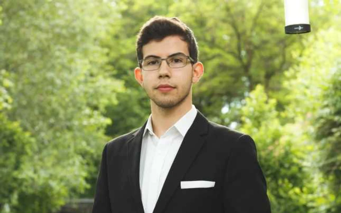 Adrian Mihai va studia timp de patru ani la Oxford