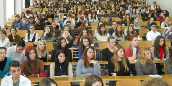 Curs de jurnalism pentru liceeni la Universitatea Andrei Şaguna din Constanţa