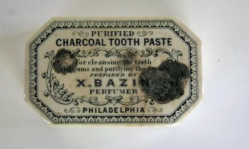 Pasta de dinţi, de la pudră de cărbune la fluor jpeg