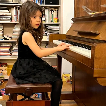 Klara, fetita cea mare a stiristei Lavinia Petrea de la Pro TV, a implinit 6 ani