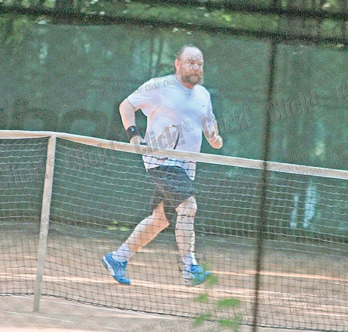 A jucat tenis cu ei şi actorul Mihai  Constantin, alias Ionică din „Liceenii”