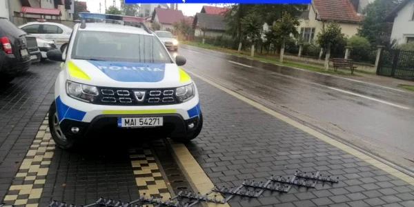 benzi cu tepi politie
