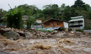 Alunecari în Costa Rica jpeg