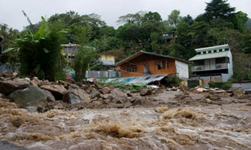 Alunecari în Costa Rica jpeg