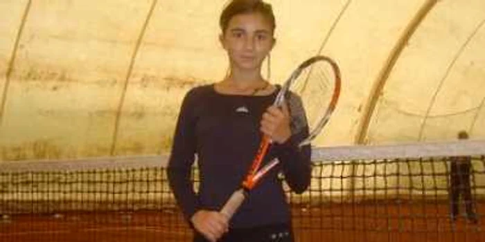 Alba Iulia: Portret/ Denisa Petropulos, o tenismenă care joacă foarte bine tactic