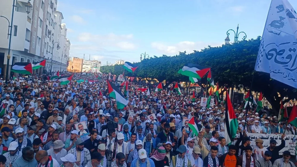 Revolta generației Z. Din Kathmandu până la Agadir, tinerii zguduie lumea. Unda de șoc, în fața ușii Europei