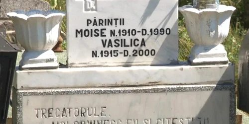Mesaj pe una dintre cruci