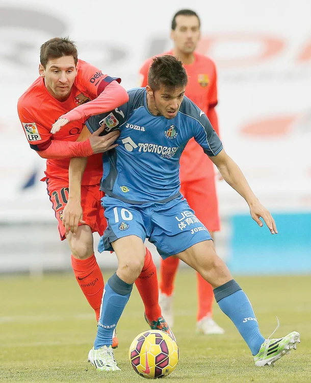 
    Vedeta Barcelonei, Leo Messi, a fost “anihilată” perfect de fundaşii de la GetafeFoto: AP  