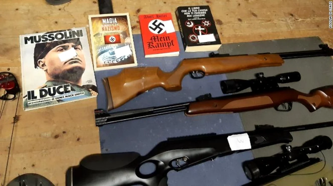 Poliţia italiană a descoperit un complot pentru formarea unui nou partid nazist