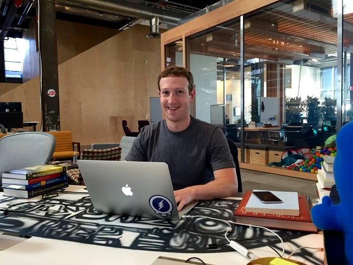 Mark Zuckerberg noile birouri Facebook2 jpeg