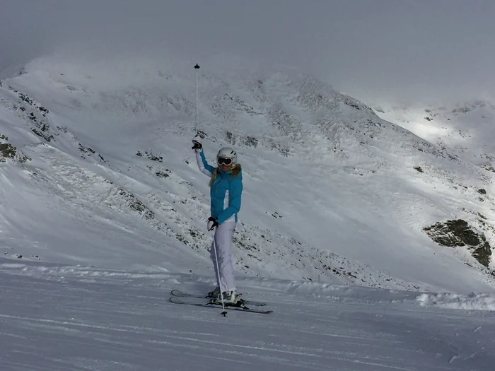 Laura Cosoi 132 jpeg