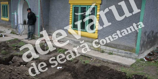 Constanța: Locul de sub fereastra casei unde au fost găsite cadavrele secționate