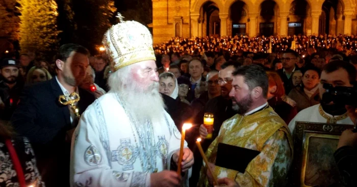 Timişorenii au luat Lumină la Catedrala Mitropolitană FOTO Ştefan Both