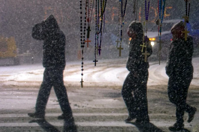 Zăpada abundentă şi vântul au perturbat traficul aerian şi terestru în Statele Unite. (Foto: Reuters)