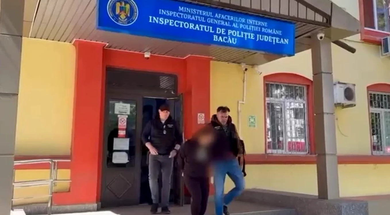 Tânăra de 19 ani a fost reţinută pentru 24 de ore. Foto: captură video