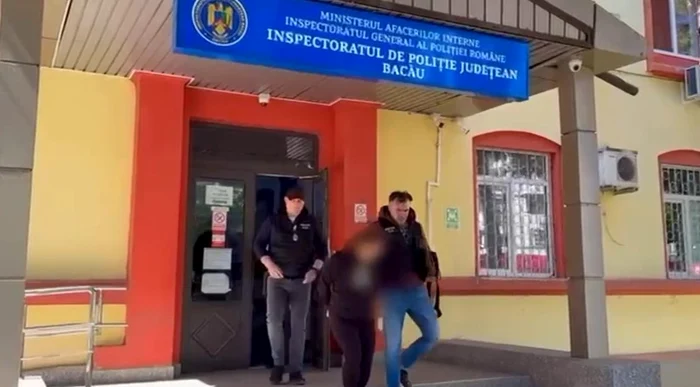 Tânăra de 19 ani a fost reţinută pentru 24 de ore. Foto: captură video