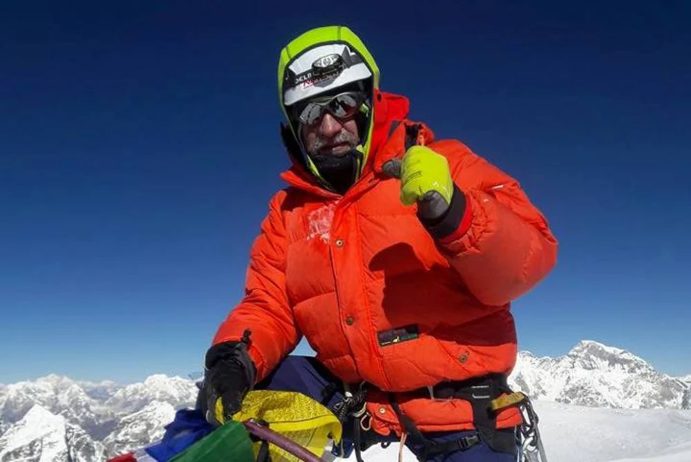 18 octombrie: Ziua când alpinistul român Ticu Lăcutușu a doborât recordul mondial prin escaladarea masivului himalayan Tsartse