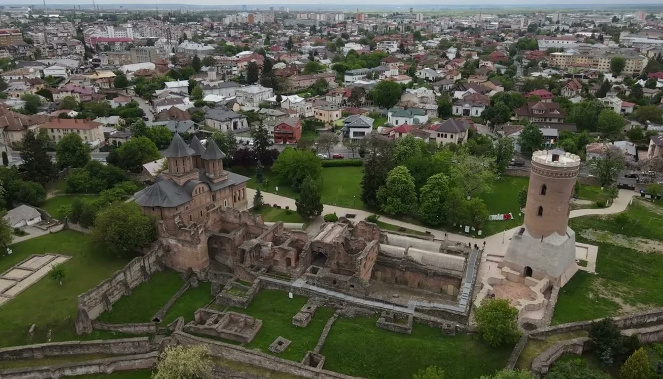 Turnul Chindiei. FOTO Zlatanovici Cristian / Youtube