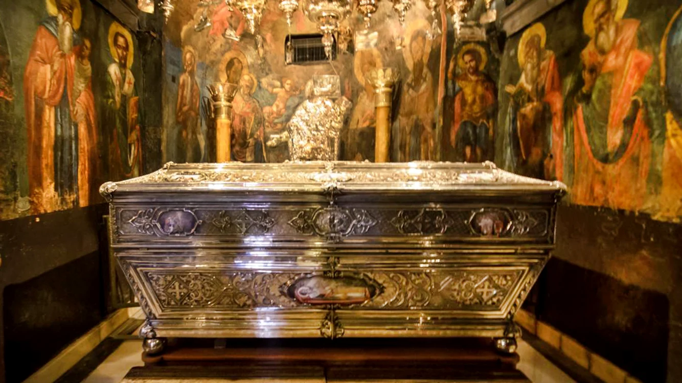 Racla cu moaștele Sf. Spiridon va fi expusă la Patriarhie, doar sambătă aceasta, pentru șapte ore, după care va fi dusă la IașiFoto: basilica.ro