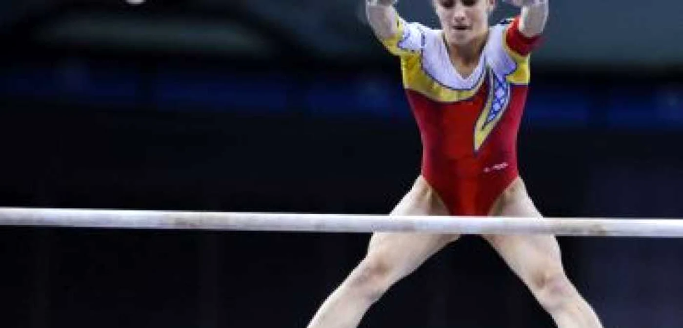 GIMNASTICĂ: Ana Porgras a luat bronzul la paralele! Nadia o laudă!