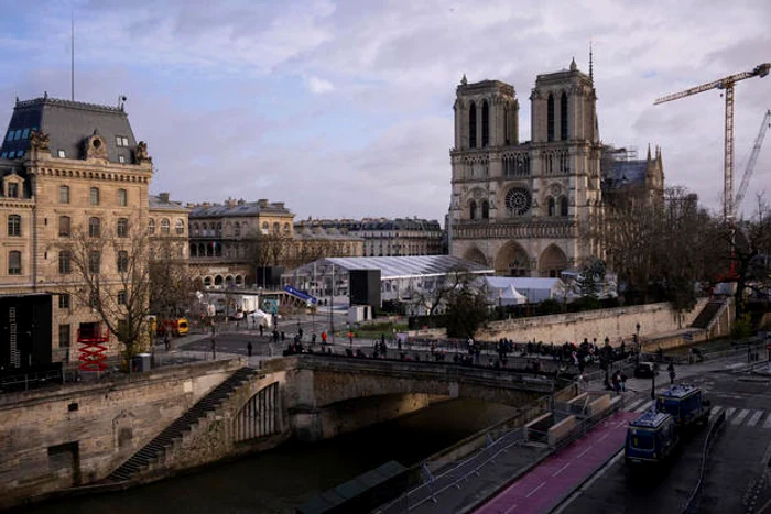 Redeschidere catedrala Notre-Dame Foto: AP 
