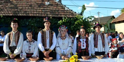reeditarea unei nunti traditionale in salaj