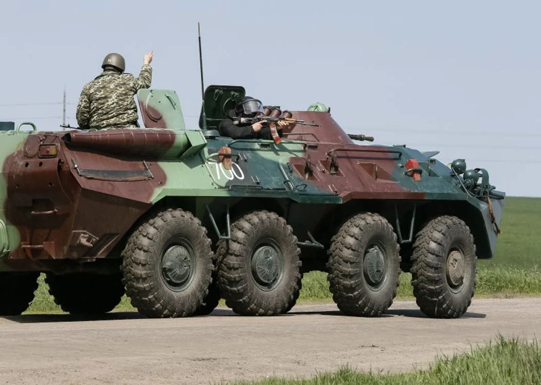 
    Armata ucraineană încearcă să cucerească poziţiile ocupate de separatiştii proruşi. (Foto: Reuters)  