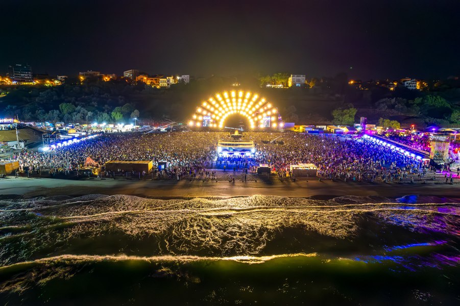 Neversea 2025, anulat din cauza lipsei de spațiu pe plaja din Constanța. „Vom reveni cu o experiență spectaculoasă”