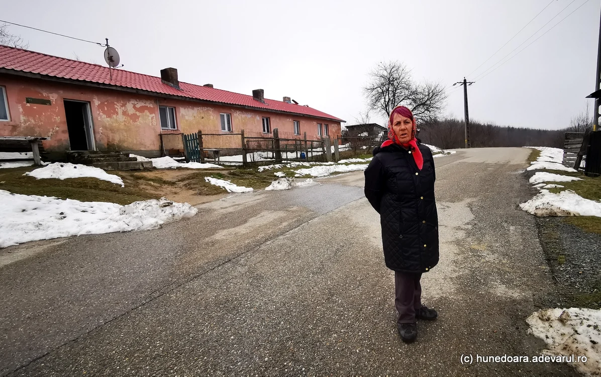 Nuța, una dintre locatarele din colonie. Foto: Daniel Guță