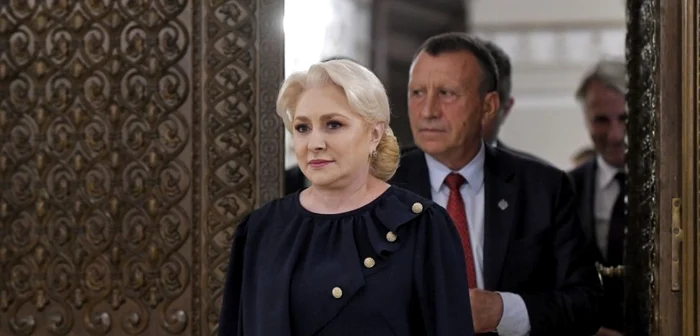 Partidul condus de Viorica Dăncilă a ajuns a treia formaţiune a ţării, potrivit ultimului sondaj prezentat de Marius Pieleanu. FOTO Mediafax