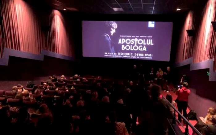 Spectatorii au umplut sălilele la "Apostol Bologa"