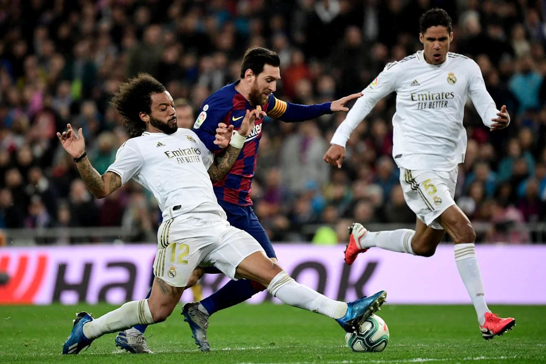
    Real Madrid a învins Barcelona lui Messi cu 2-0  
