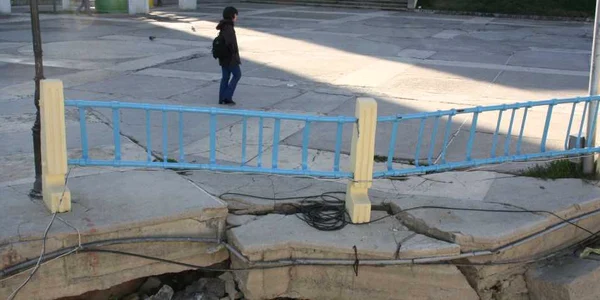 Faleza din Tulcea  se surpă pe zi ce trece!