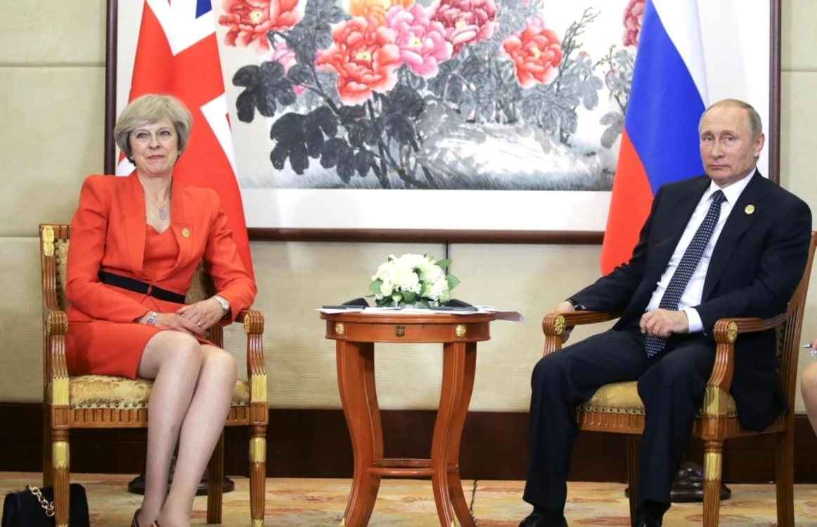 Premierul britanic Theresa May şi preşedintele rus Vladimir Putin