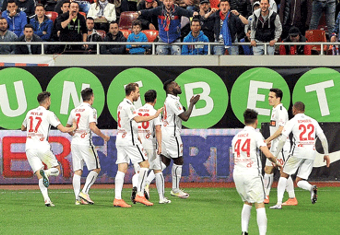 
    Gnohere a marcat golul egalării pentru Dinamo în meciul cu SteauaFoto: sportpictures.eu  