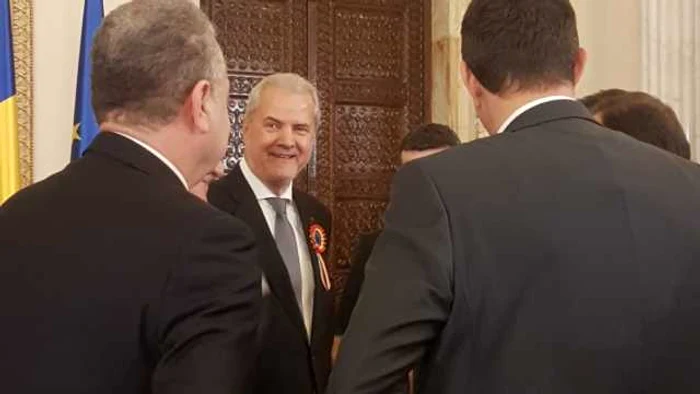 Adrian Năstase a acceptat pentru prima dată să vină la recepţia de la Palatul Cotroceni. FOTO Sebastian Zachmann