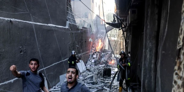 Forţele israeliene au lovit ţinte din Fâşia Gaza foto twitter