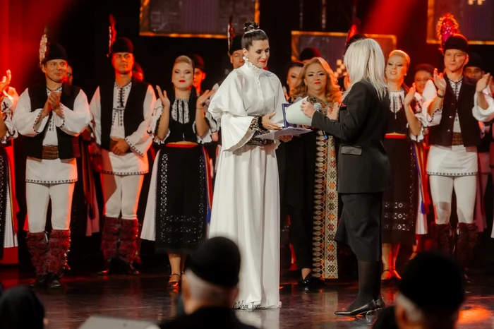 Iuliana Tudor poză PR jpeg