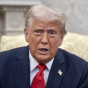 Donald Trump Bioul Oval FOTO PRODIMEDIA jpg
