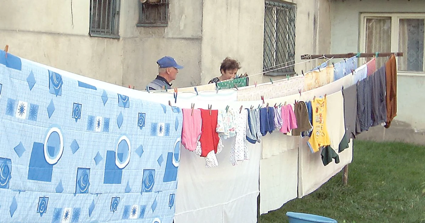 Fără zarzavaturi şi rufe  în spatele blocului